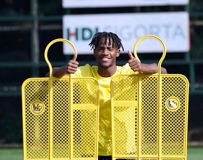Michy Batshuayi: “Derbide Gol Atarsam Kendimi İyi Hissedeceğim”