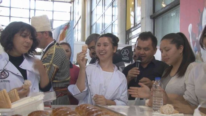 Acı İçeren En Tatlı Festival