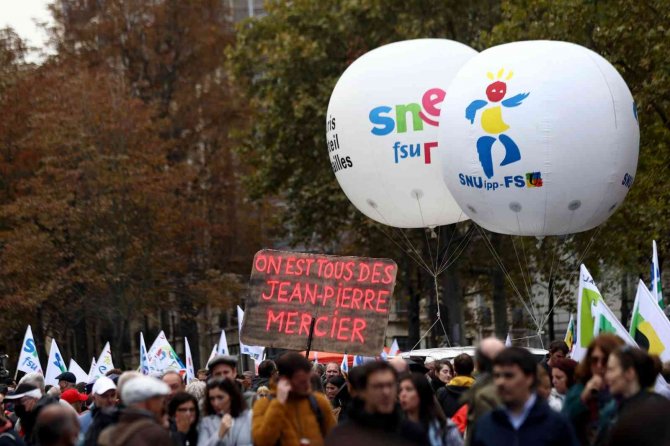 Fransa’da Planlanan Emeklilik Reformu Ve Hayat Pahalılığı Protestosu