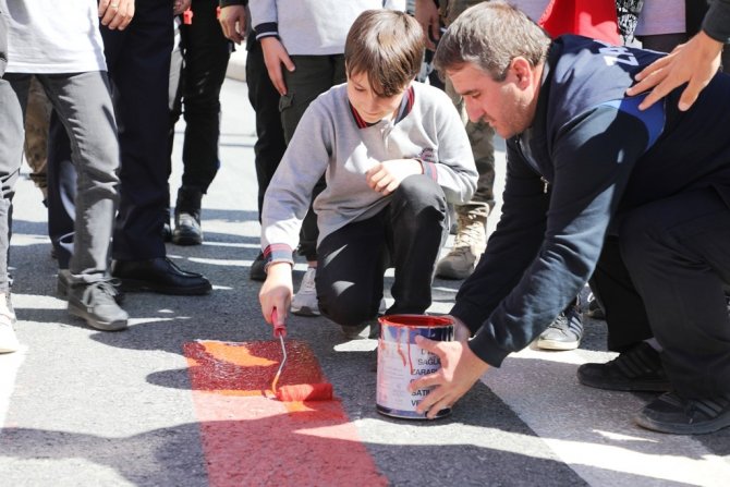 Bitlis’te “Yayalara Öncelik Duruşu Hayata Saygı Duruşu” Kampanyası