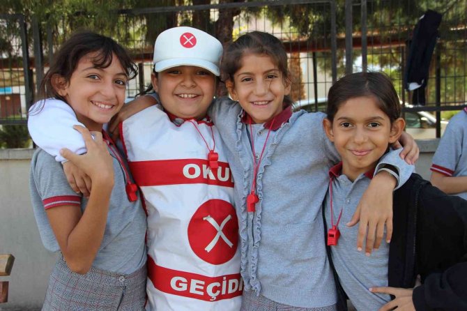 Miniklerden ’Öncelik Yayanın’ Uyarısı