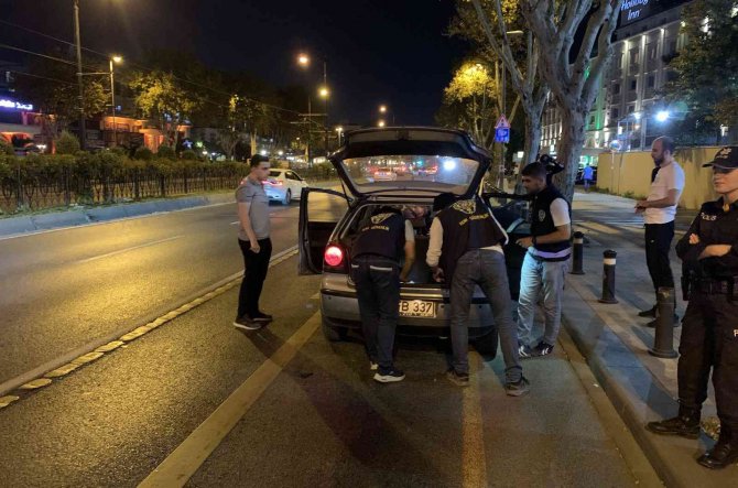 İ̇stanbul’da Helikopter Destekli ‘Yeditepe Huzur’ Uygulaması