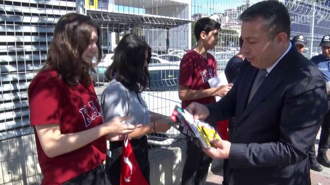 Kağıthane’de “Trafikte Yaya Önceliği” Etkinliği Gerçekleştirildi