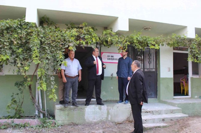 Kaymakam Ünal Okulları Gezerek Bilgi Aldı