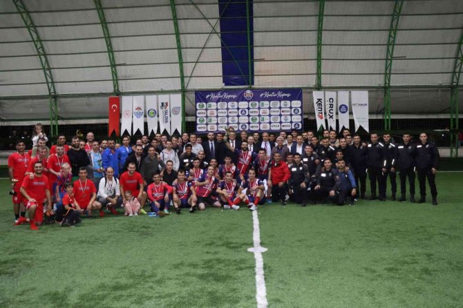 Kent Kupası Yalova Şehir Oyunları’nda Şampiyon Yalova Emniyeti 2 Oldu