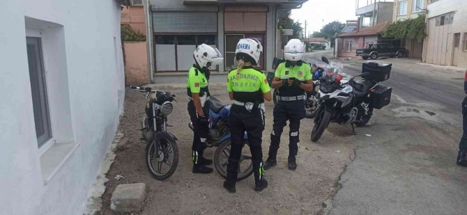 Kurallara Uymayan Motosiklet Sürücülerine Ceza Yağdı