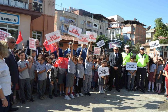 Salihli’de Önce Yaya Farkındalık Etkinliği