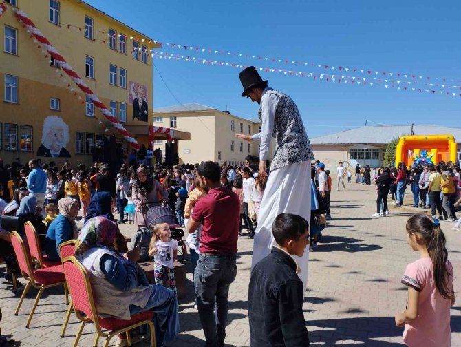 Varto’da İlk Kez Çocuk Festivali Düzenlendi