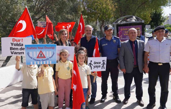 Ortaca’da ‘Yayalara Saygı’ Etkinliği