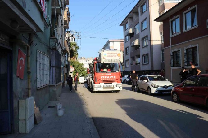 Kayıp Kadın İçin Ekipler Seferber Oldu, Mahalleli Sokağa Döküldü