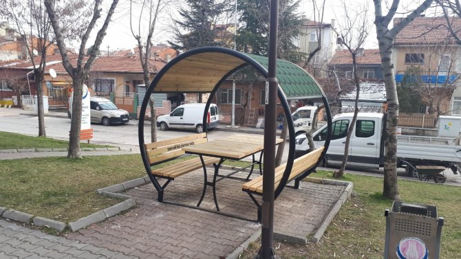 Sincan Parklarında Yenileme Çalışmaları Devam Ediyor