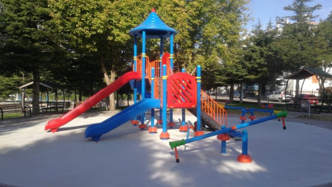 Sincan Parklarında Yenileme Çalışmaları Devam Ediyor