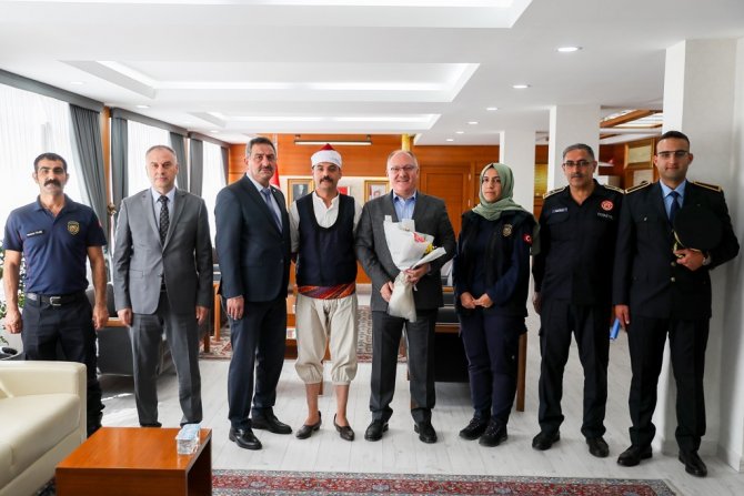 İ̇tfaiye Personeli Başkan Bilgin’i Ziyaret Etti