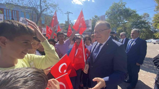‘Yayalara Öncelik Duruşu, Hayata Saygı Duruşu’ Etkinliği Yapıldı