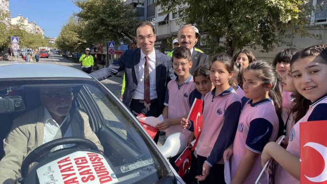 “Yayalara Öncelik Duruşu Hayata Saygı Duruşu” Etkinliği