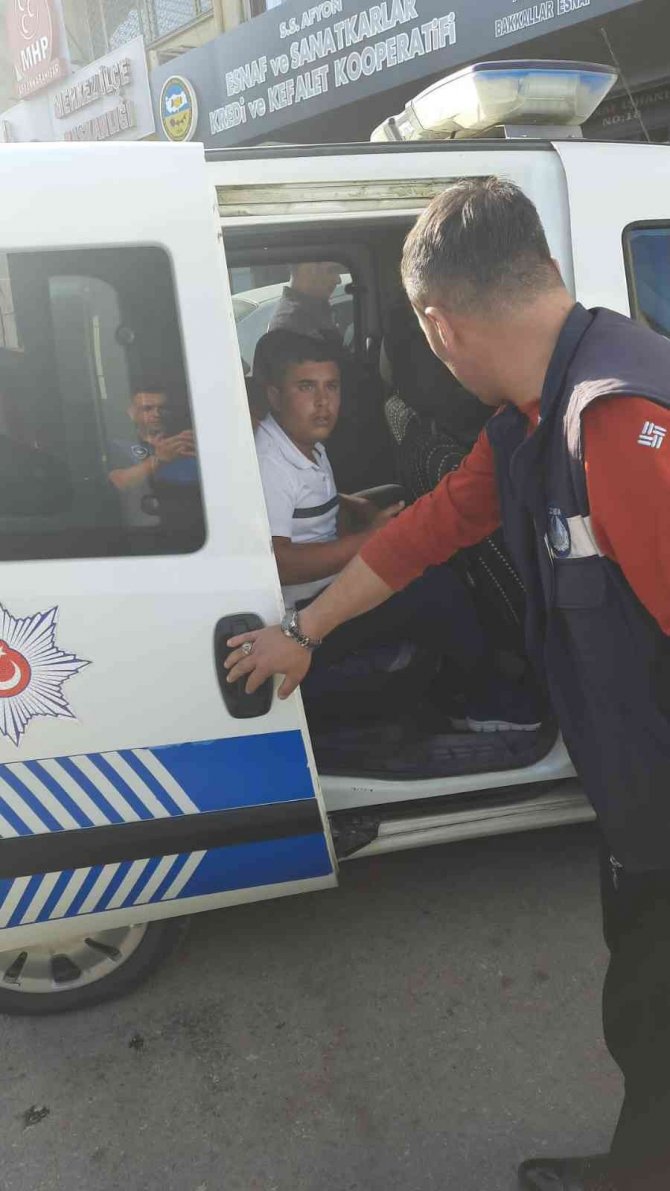 Hastane Çevresinde Dilencilik Yapan Şahsın Üzerinden 350 Tl Çıktı