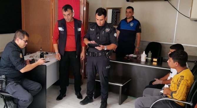 Hastane Çevresinde Dilencilik Yapan Şahsın Üzerinden 350 Tl Çıktı