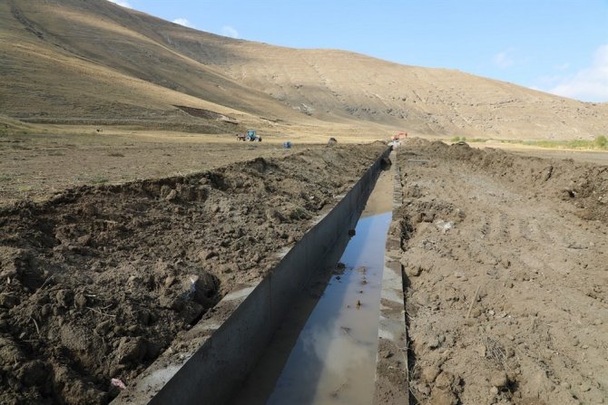 Taşlıçay’da 3 Köye Can Suyu Olacak Su Kanalında Sona Yaklaşıldı