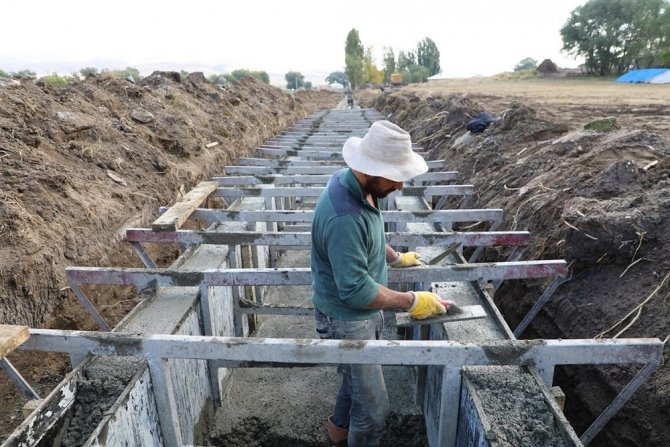 Taşlıçay’da 3 Köye Can Suyu Olacak Su Kanalında Sona Yaklaşıldı