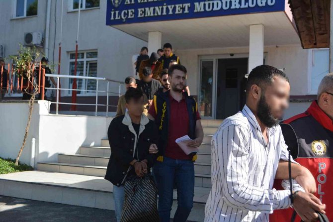 Ayvalık’ta Yaşlı Kadını Telefonla Dolandıranlar Şanlıurfa’da Yakalandı