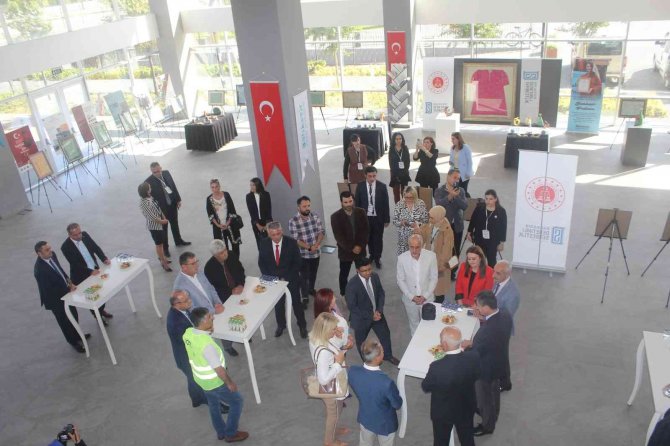 Balıkesirli Yükümlülerden Ebru Ve Resim Sergisi