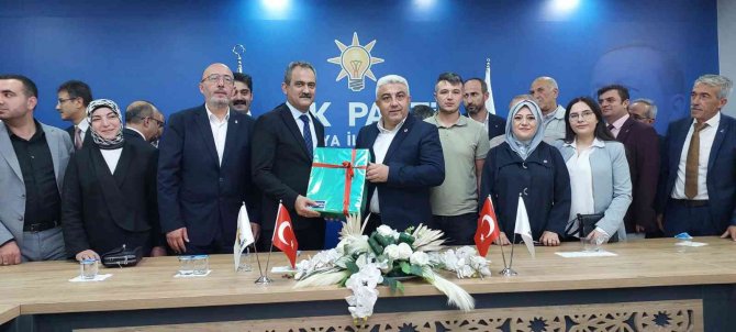 Başkan Çalışkan: “Kyk Yurdu Yapımı İçin Bakan Özer’den Olumlu Yanıt Aldık”