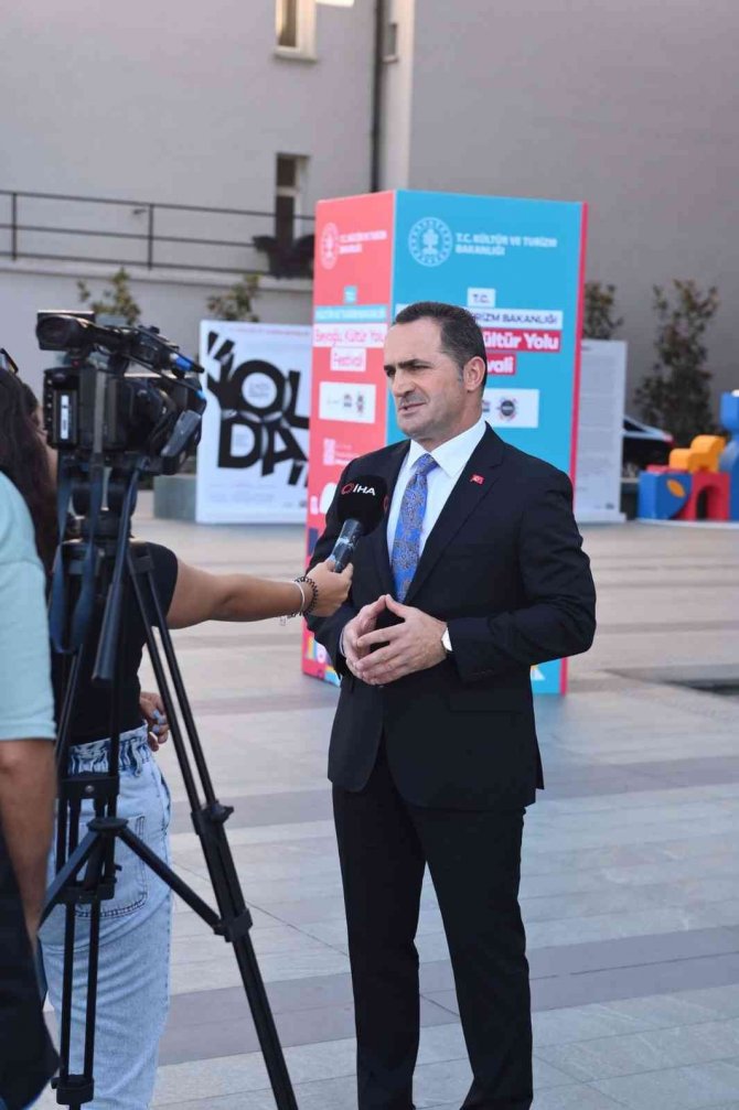 Beyoğlu Belediye Başkanı Yıldız, İ̇stanbulluları Beyoğlu Kültür Yolu Festivali’ne Davet Etti