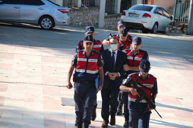 Görevden Alınan Chp’li Semih Şahin’in 12 Yıla Kadar Hapis Talebiyle Yargılandığı Davanın İlk Duruşması Görüldü