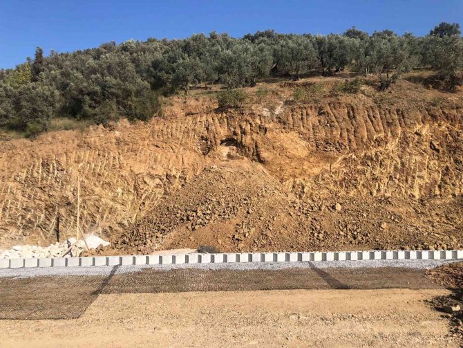 Gemlik’te Yol Çalışmasında Tarihi Kalıntılar Bulundu