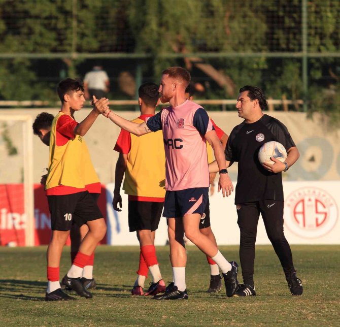 Antalyaspor & Mac Allister İşbirliği Sürüyor