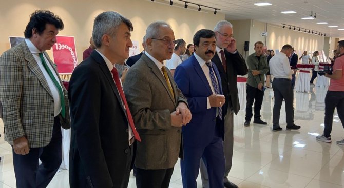 Dpü Gsf’nin Düzenlediği “22’den 22’ye” İsimli Sergi İ̇zmir’de Açıldı