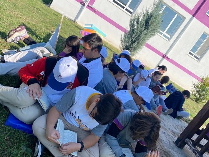 Uğur Okulları’ndan Kitap Okuma Etkinliği
