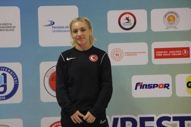 Düzce Üniversitesi Öğrencisi Emine Çakmak Dünya Şampiyonu Oldu