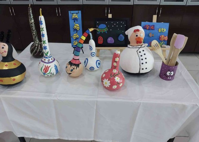 Elazığ’da Yükümlülerin El Emeği Göz Nuru Ürünleri Görücüye Çıktı