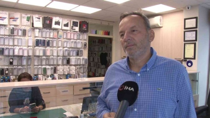 Ümraniye’de 5 Milyon Liralık Akıllı Telefon Vurgunu