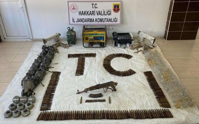 ‘Eren-abluka 37 Operasyonu’nda 3 Teröristin Cesedi Ele Geçirildi