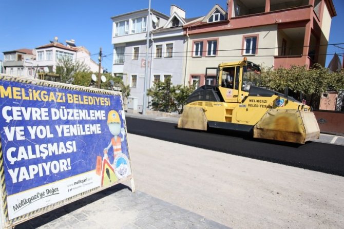 Melikgazi’de Asfalt Çalışmalarına Son Sürat Devam