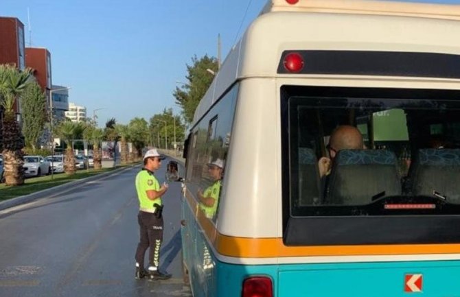 İ̇zmir’de Yolcu Minibüslerine Şok Denetleme