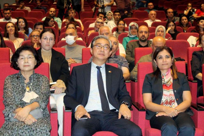 Güney Kore Büyükelçisi Lee Won-ık: "Japonya İle Kore İlişkisini Türkiye İle Yunanistan İlişkisine Benzer Düşünebilirsiniz"