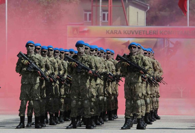 Bakan Akar: "Kıbrıslı Kardeşlerimizin Haklı Davalarında Tüm İmkanlarımızla Yanlarında Yer Alıyoruz"