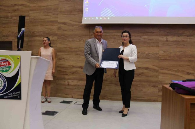 Büyükşehir Muhtarlara Yönelik Eğitimlerini Sürdürüyor