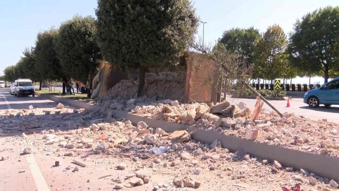 Pendik’te Hafriyat Kamyonu Dehşeti: Işıkta Geçti, Araca Çarpıp Yola Savruldu