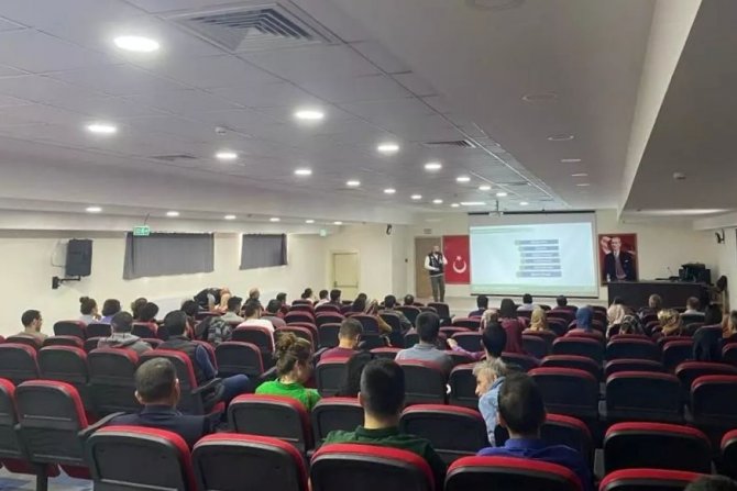Rehber Öğretmenlere “En İ̇yi Narkotik Polisi: Anne” Semineri Düzenlendi