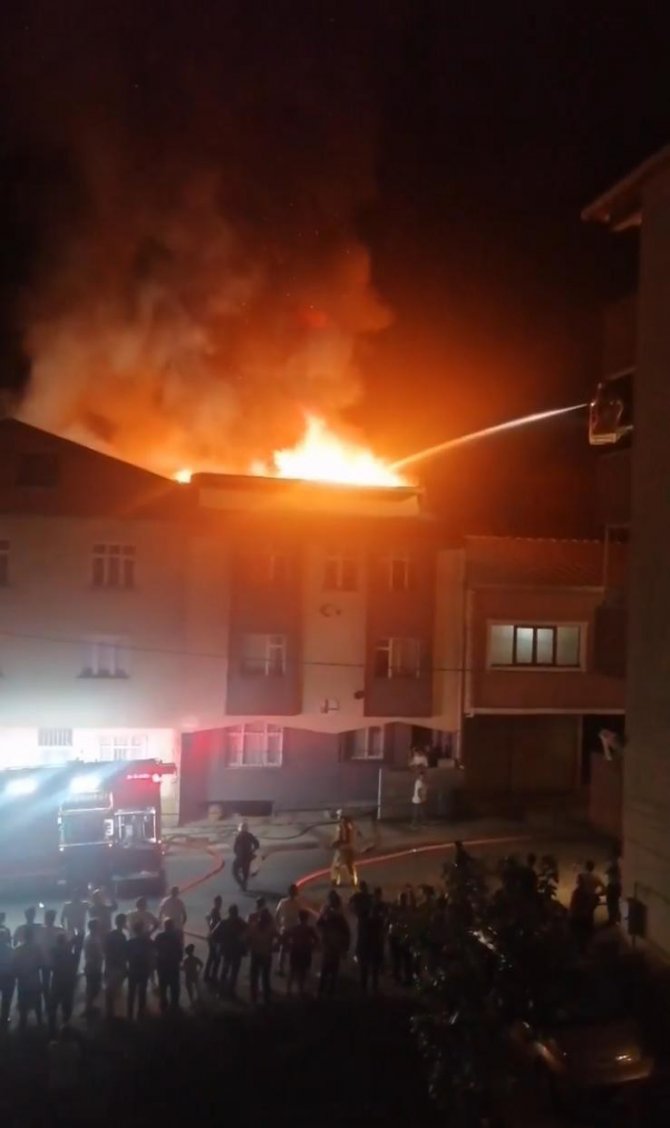 Yufka Yaparken Çatıyı Yaktılar
