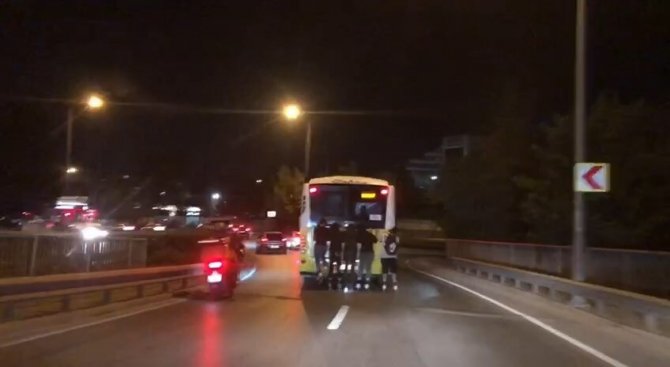 Sultanbeyli’de Trafikte Tehlikeli Oyun