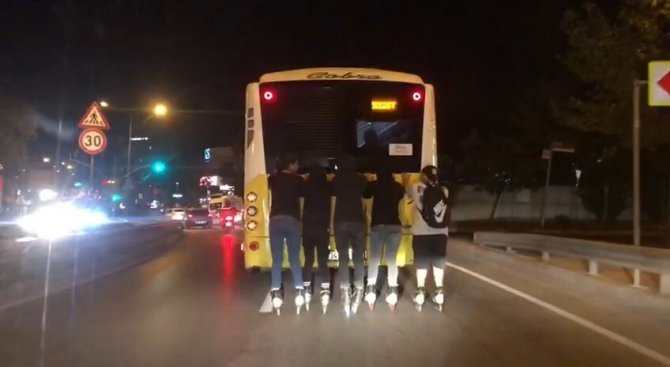 Sultanbeyli’de Trafikte Tehlikeli Oyun