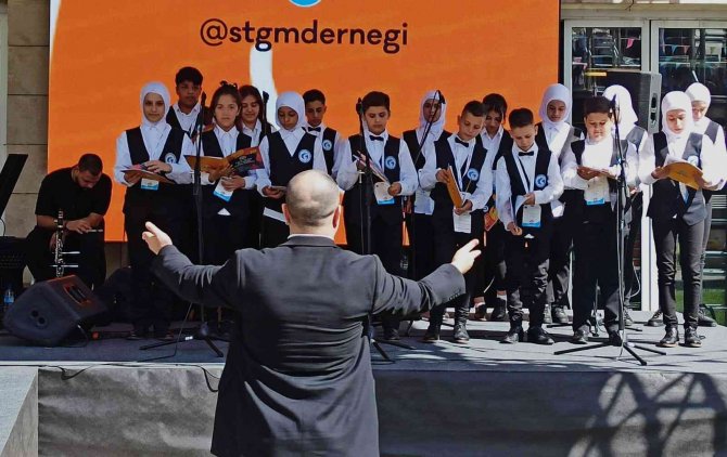 Al Farah Çocuk Korosu Sivil Sesler Festivali’nde
