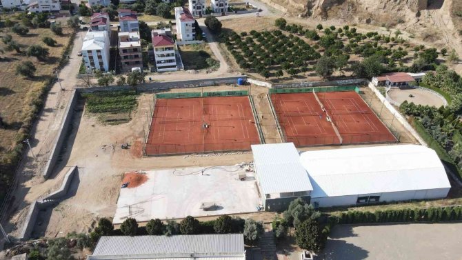 Tenispark’ta Çevre Düzenleme Çalışmaları Başladı