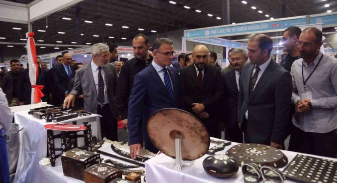 Tuşba Belediyesi’nin Standı Büyük İlgi Görüyor