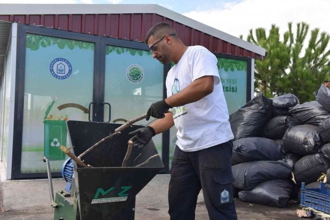 Yıldırım’da Atıklar Çöpe Gitmiyor Gübreye Dönüşüyor